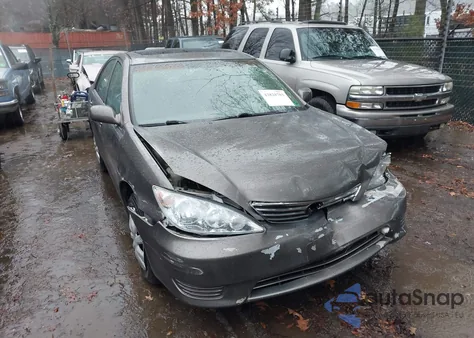 2005 Toyota Camry Le from USA, damaged, VIN 4T1BE32K35U626342